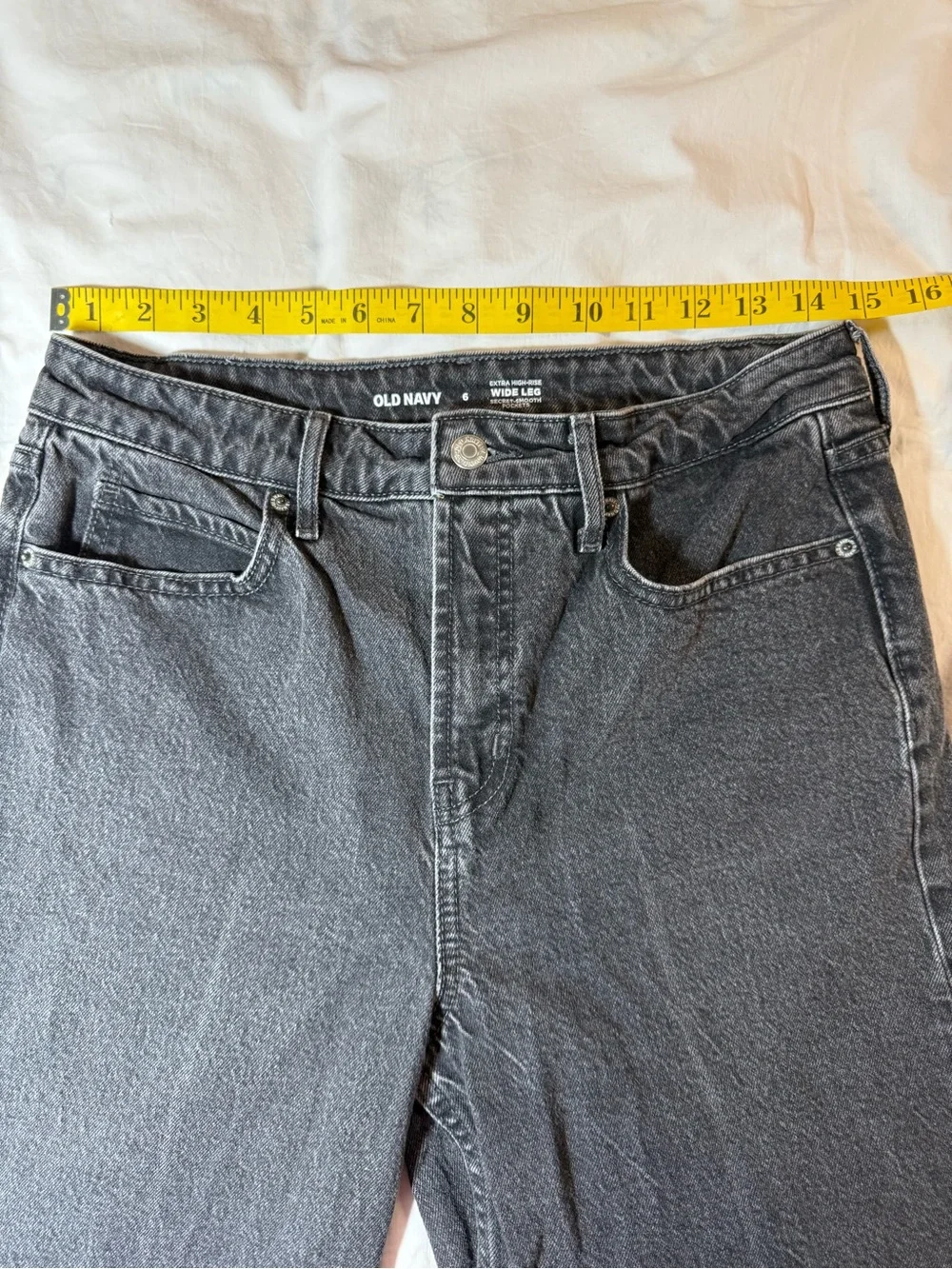 Old Navy Wide Leg Black Jeans - Picture 3 of 9